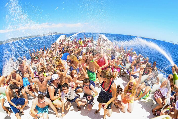 The Best Boat Party from Punta Cana - Photo 1 of 4